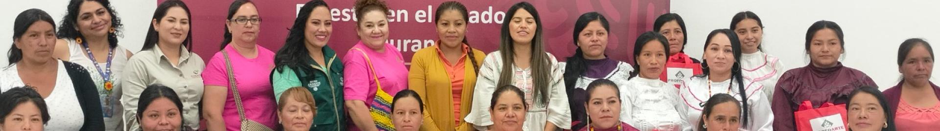 Grupo de artesanas, Durango